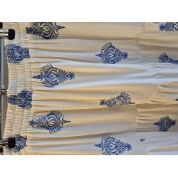 Lisbeth Merrild- Nederdel - hvid med blt mnster 