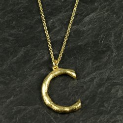 Kort halskde m/bogstav 