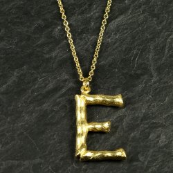 Kort halskde m/bogstav 