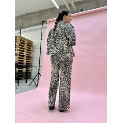 Black Colour - BCNEEL Buks - leo