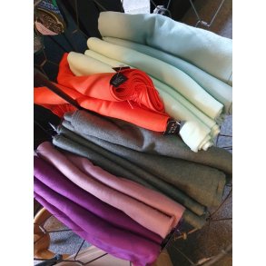 Lisbeth Merrild - Cashmere Trklde i forsk. farver