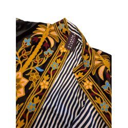 Lisbeth Merrild - Unika Jakke - kort model - sort m/h�ndlavet broderier i forsk. farver - OneSize