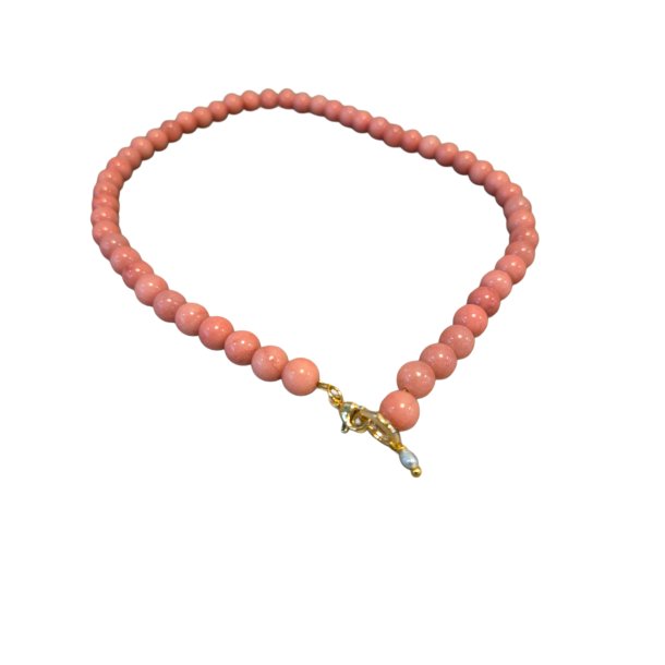 Tim&Simonsen - Jackie Perlehalskde - natur sten og ferskvandsperle - chalcedony pink