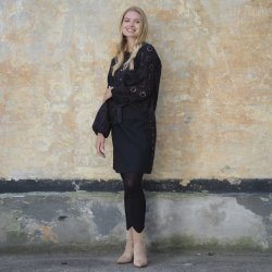 Prepair - Olivia Nederdel - kort model med nitter i siderne - sort