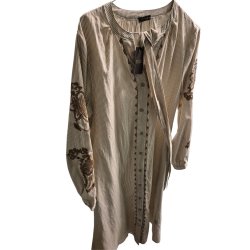 Qnuz - Boheme Kjole - beige m/tynde brune striber og broderier